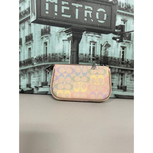 Coach CDC38 Nolita 19 In Rainbow Signature Canvas IN Sand Multi - Picture 3 of 9